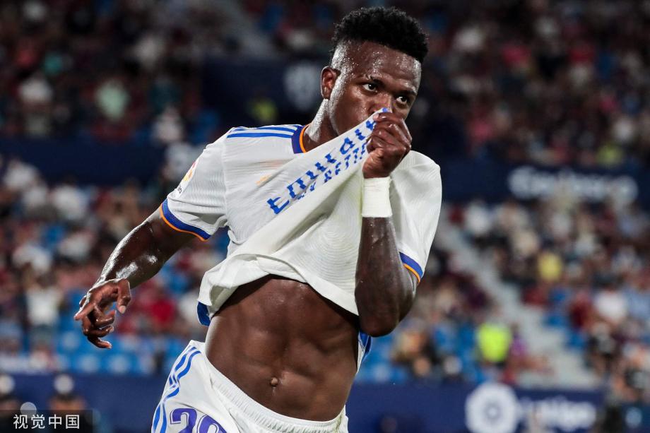 巴斯托尼：喜欢NBA的轻松氛围，在意大利输球就像世界末日（巴斯托尼：钟爱NBA的轻松氛围，在意大利输球仿佛天塌下来）