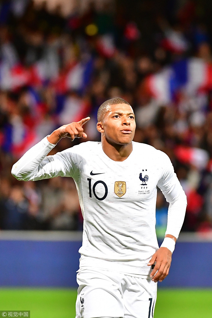 泰山足校95一代相聚淄博桓台，韦世豪、刘军帅等现役球员亮相（泰山足校95梯队齐聚淄博桓台，韦世豪、刘军帅等现役球员现身）