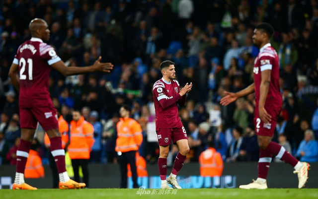 哈兰德解释进球后不庆祝原因，灵感来自阿喀琉斯电影和社媒梗图（哈兰德谈进球后不庆祝：灵感源自阿喀琉斯电影与社交媒体梗图）