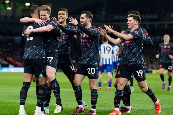 杜锋笑称球迷喊徐杰声音更大，广东男篮感谢武汉赛区（杜锋打趣：球迷为徐杰呐喊最响，广东男篮向武汉赛区致谢）