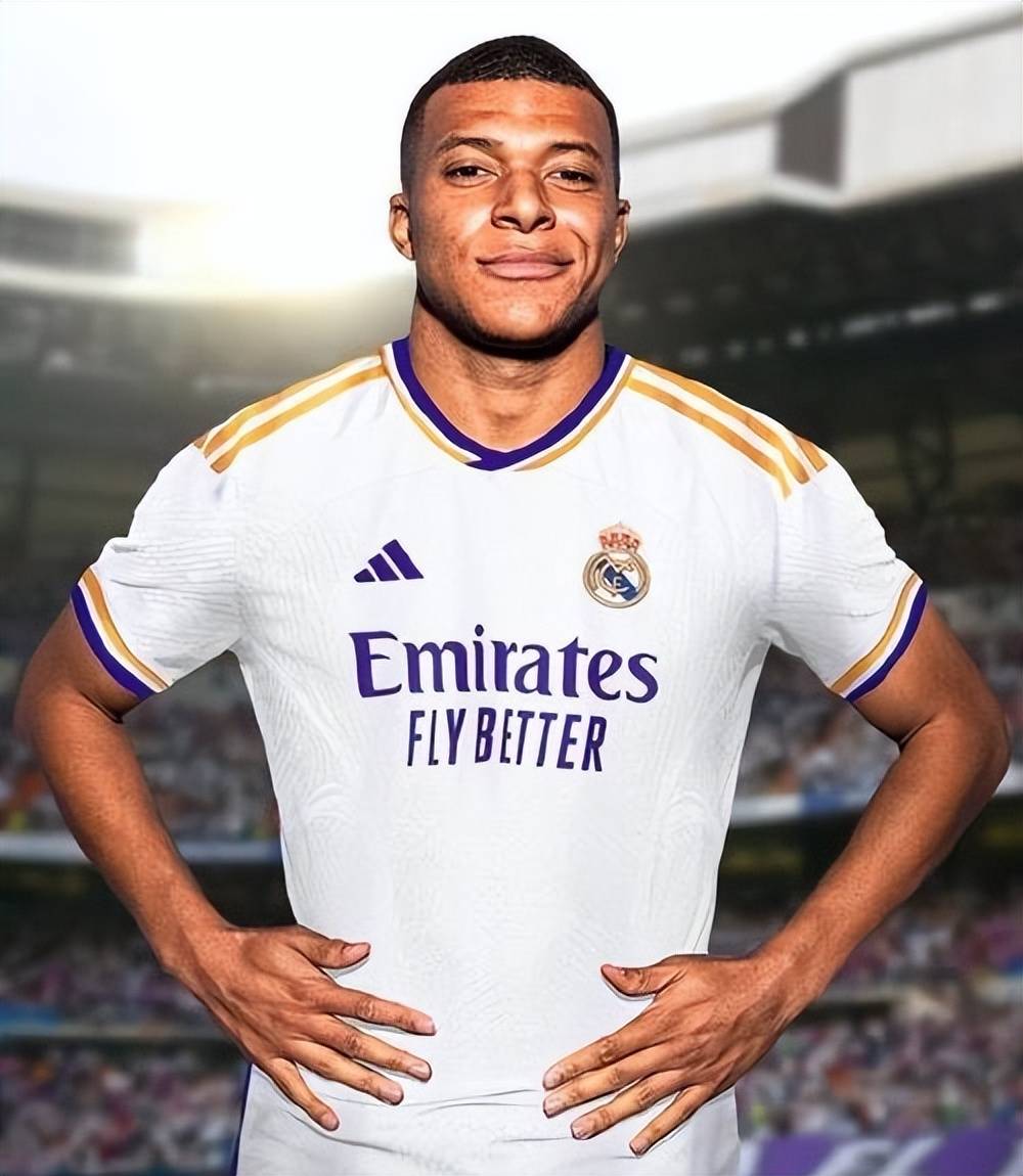 球队在最关键时刻站了出来（关键时刻，球队挺身而出）