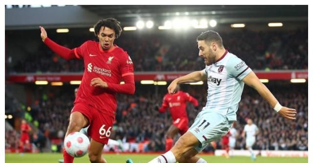 英超积分榜更新：曼城榜首压力加大,（英超积分榜最新：曼城领跑压力骤增）