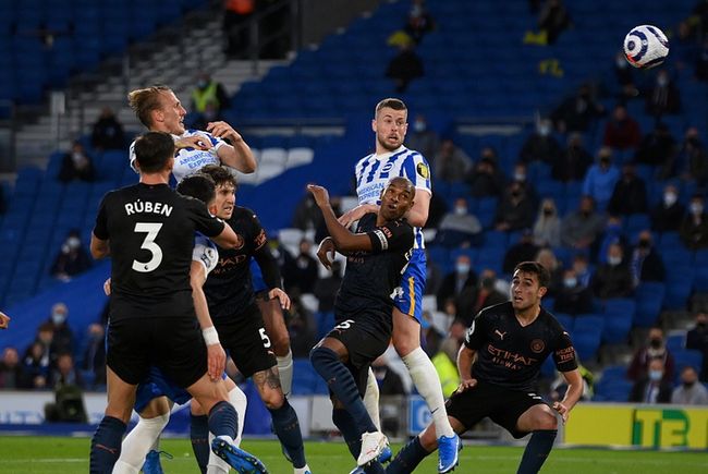 本菲卡2-0那不勒斯，里奥斯传射，巴雷罗破门（本菲卡2比0击败那不勒斯：里奥斯传射立功，巴雷罗建功）