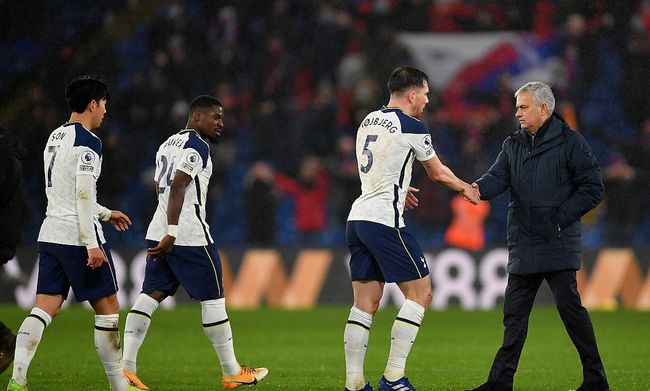 2米门将&“6国元帅”：两名法国球员随阿森纳U16夺冠（两位法国小将随阿森纳U16夺冠：2米门神与“六国元帅”）