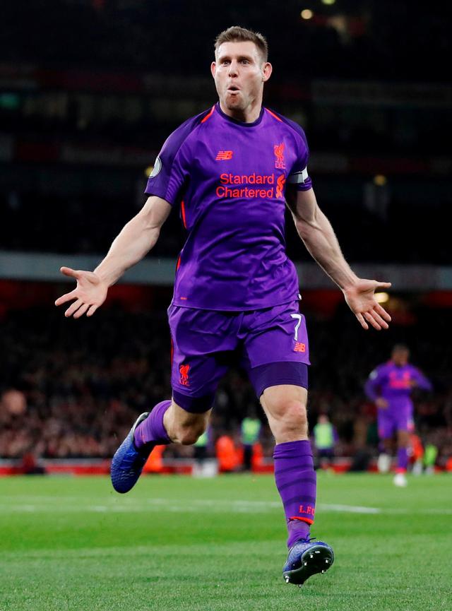 眼眶被塞尔塔球员打出血，结果收到黄牌（被塞尔塔球员打到眼眶出血，反而还吃到黄牌）