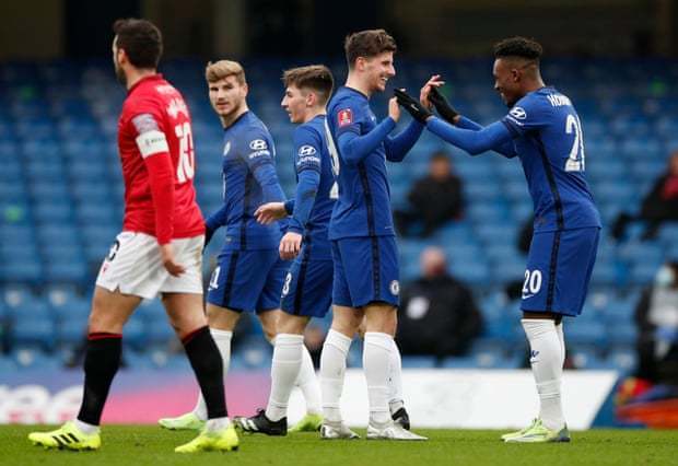 CBA：广州队主场大胜吉林（CBA：广州主场狂胜吉林）